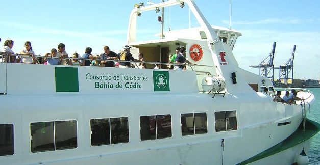 Trabajadores/as de catamaranes de la Bahía de Cádiz avisan de posibles paros en el servicio